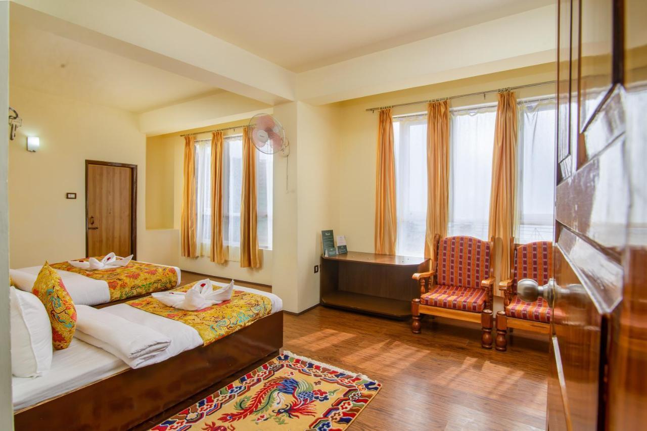 Muscatel Grand Silkroute - 300 Mts From Mg Marg Гангток Екстериор снимка