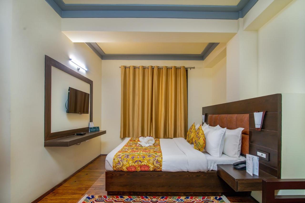 Muscatel Grand Silkroute - 300 Mts From Mg Marg Гангток Екстериор снимка