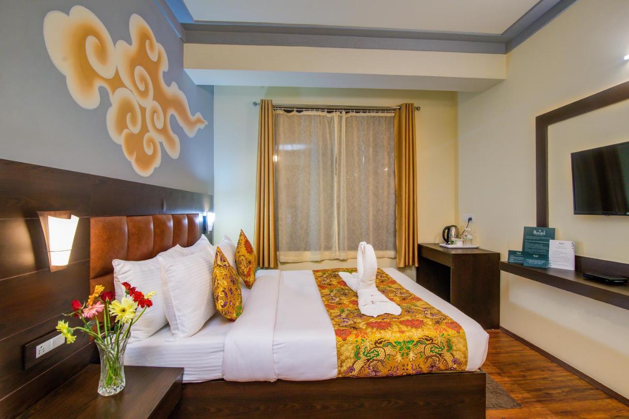 Muscatel Grand Silkroute - 300 Mts From Mg Marg Гангток Екстериор снимка