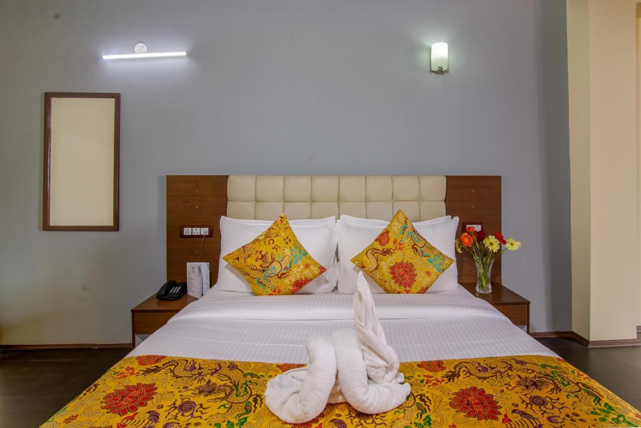 Muscatel Grand Silkroute - 300 Mts From Mg Marg Гангток Екстериор снимка